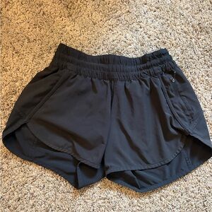Lululemon Women's Black Tracker Shorts, 4 inch inseam